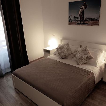 Central Guest House Civitavecchia Eksteriør billede