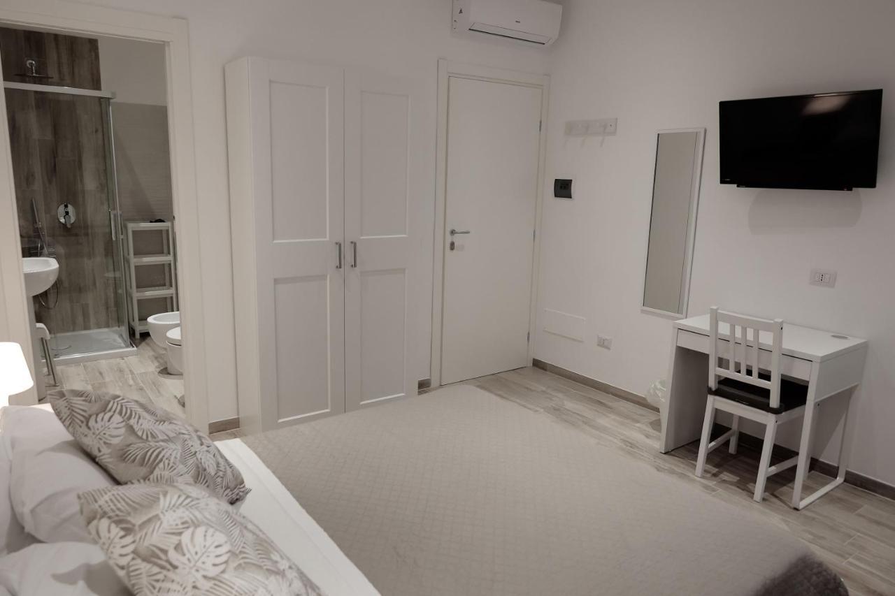 Central Guest House Civitavecchia Eksteriør billede