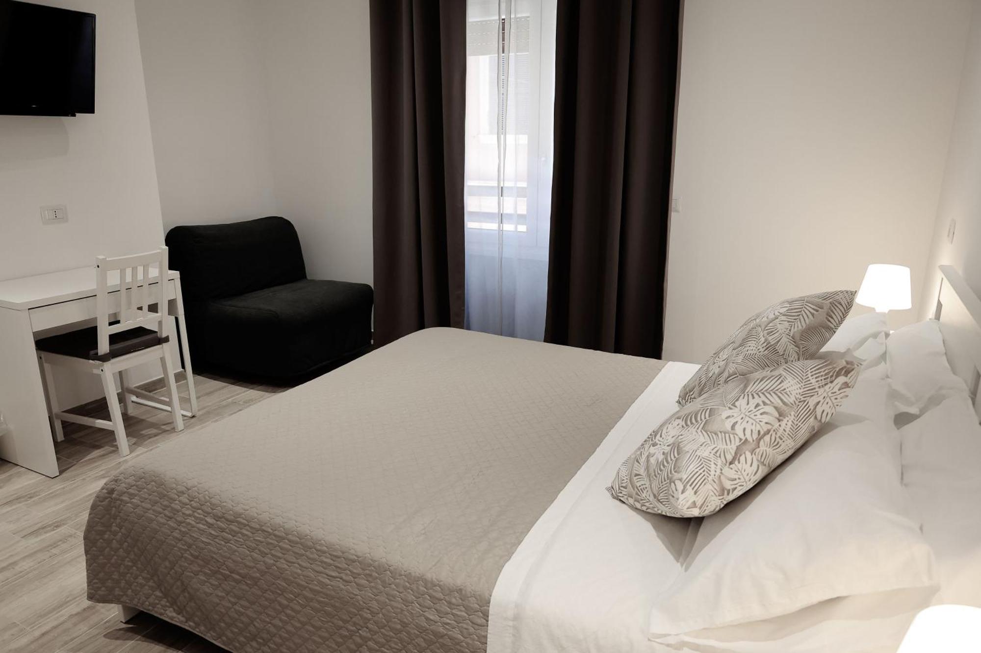Central Guest House Civitavecchia Eksteriør billede
